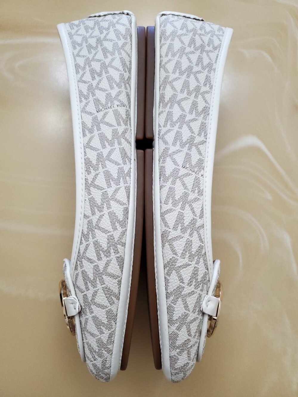 Michael Kors Lillie Moccasin Flat Shoes MK Signature Vanilla Gold Logo Size 10 - Picture 6 of 11